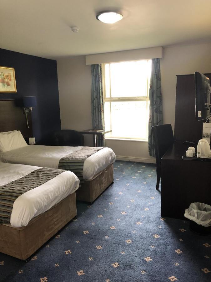 Stafford South Hatherton Hotel Penkridge Eksteriør bilde